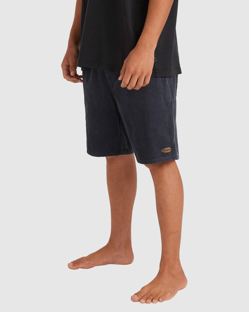 LARRY 18 INCH CORDUROY WALKSHORTS