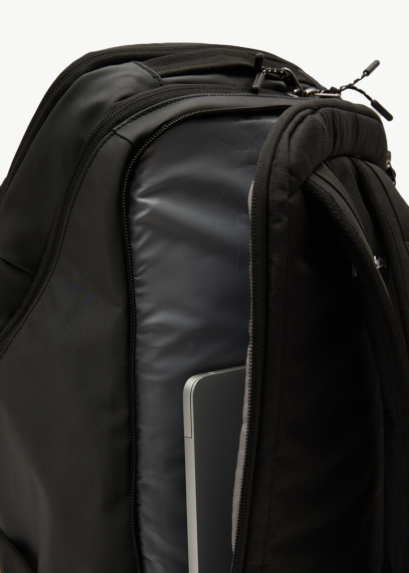 WEEKENDER 32L RECYCLED BACKPACK