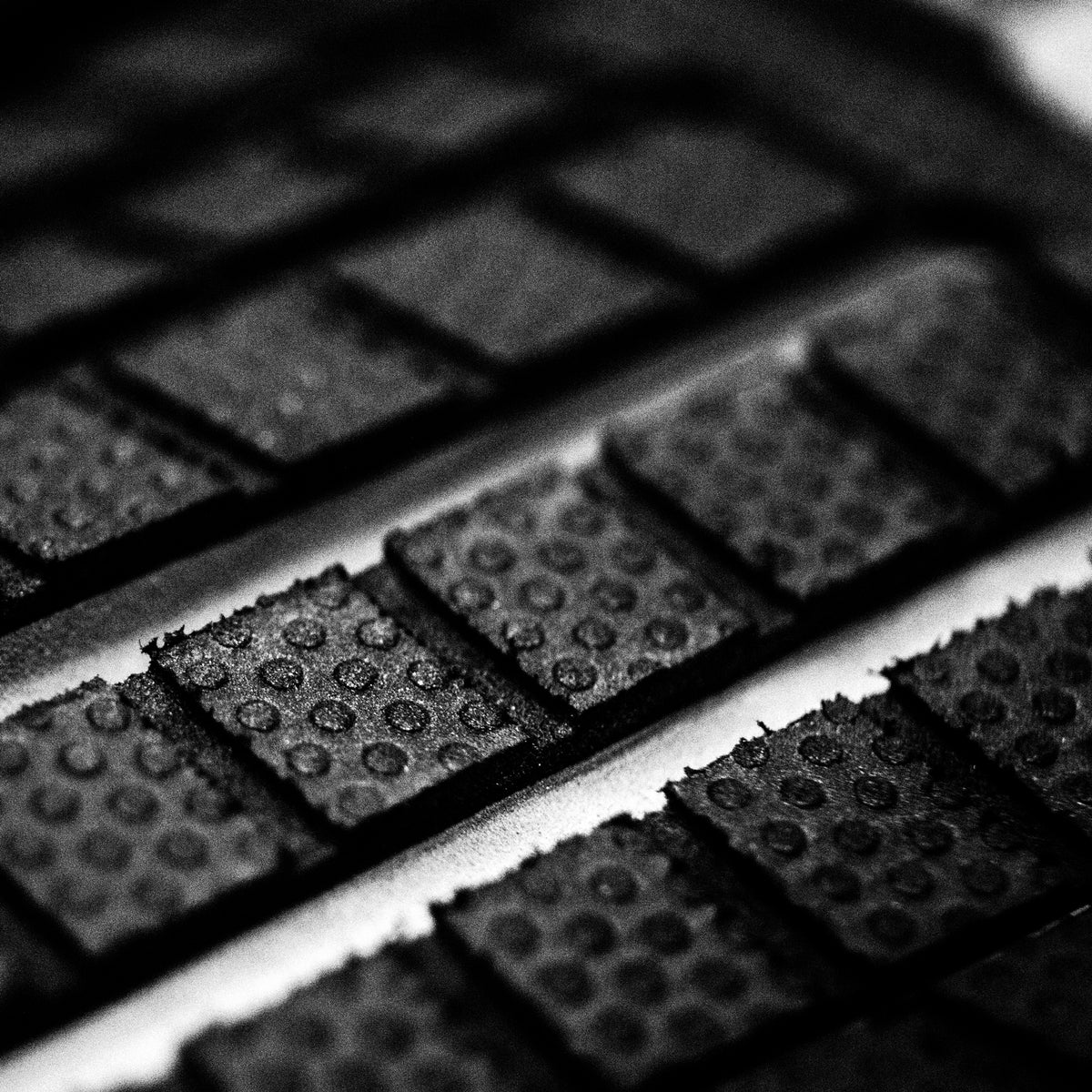 JULIAN WILSON TREAD-LITE TRACTION PAD