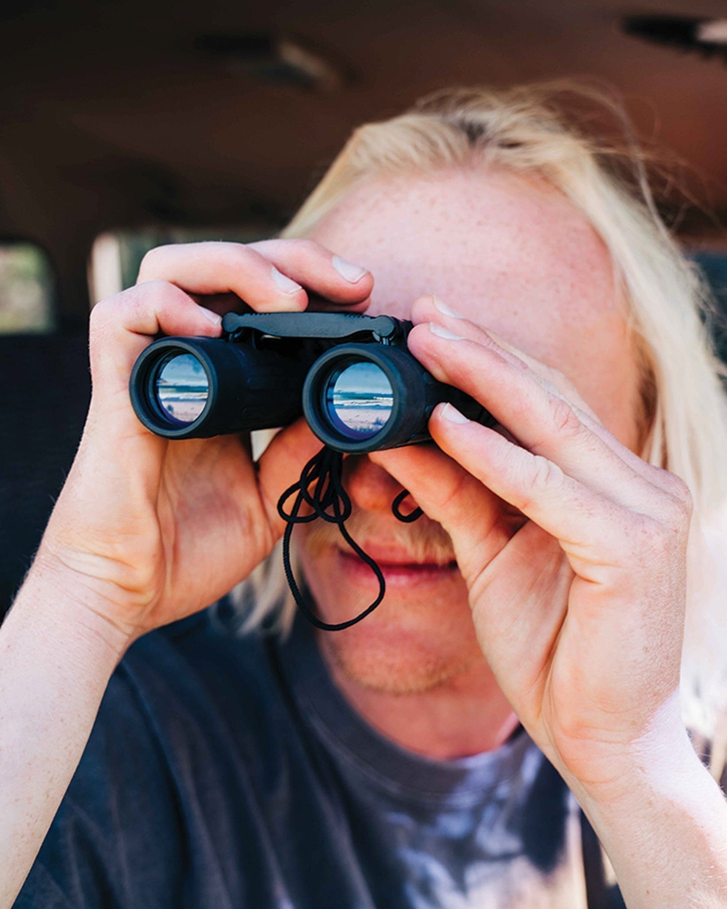 SURF CHECK BINOCULARS