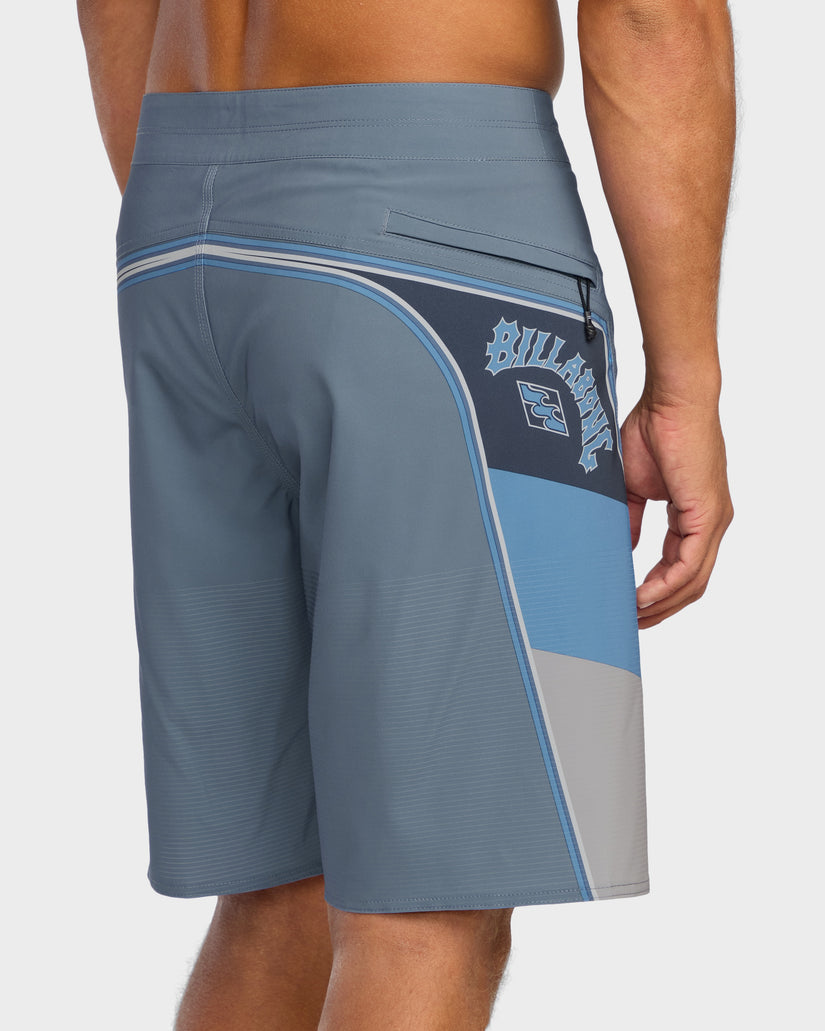 STRADDIE AIRLITE 20" BOARDSHORTS
