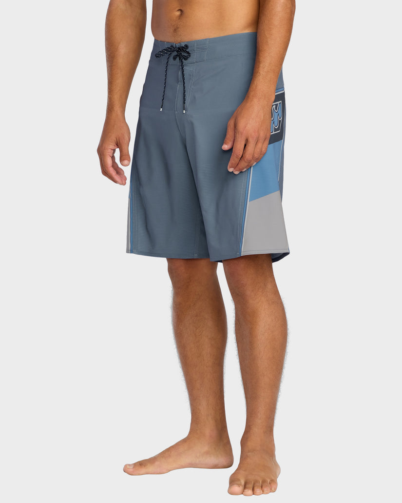STRADDIE AIRLITE 20" BOARDSHORTS