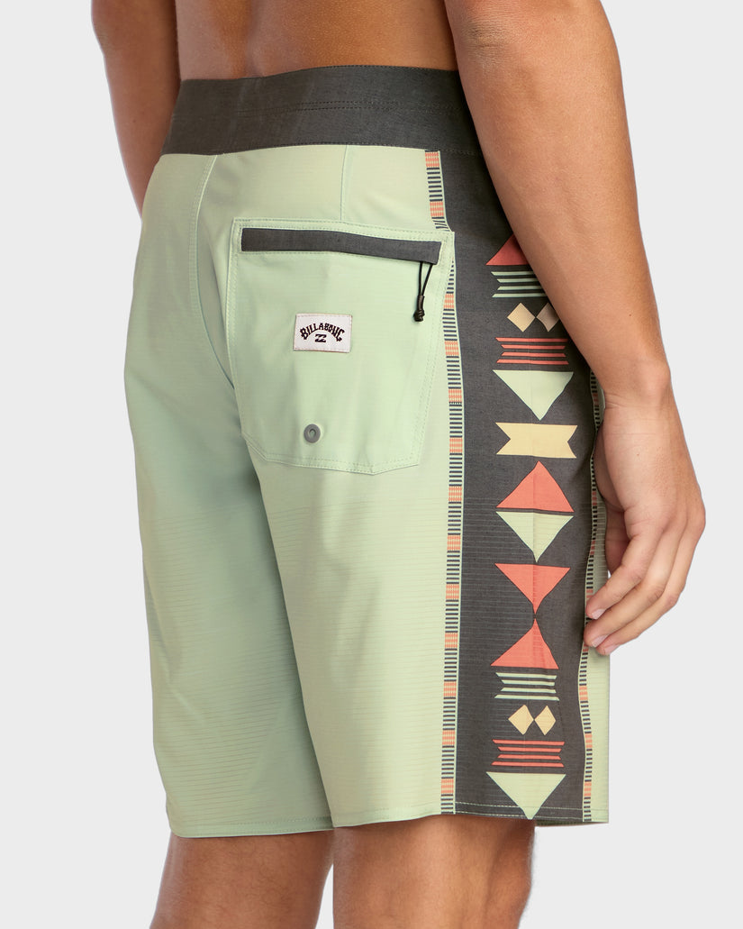 SUNDAYS AIRLITE 18.5 INCH BOARDSHORT