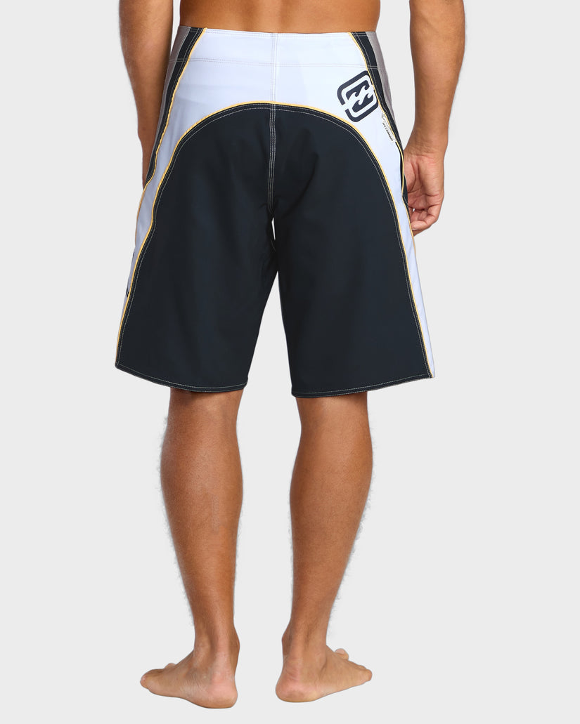FLUID 2K PRO 21 INCH BOARDSHORT