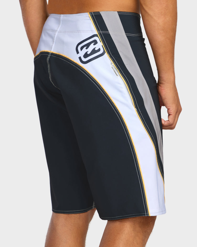 FLUID 2K PRO 21 INCH BOARDSHORT