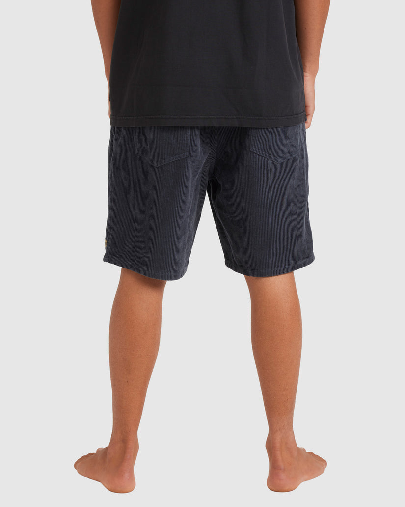 LARRY 18 INCH CORDUROY WALKSHORTS