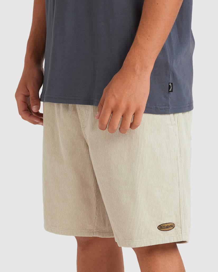 LARRY 18 INCH CORDUROY WALKSHORTS