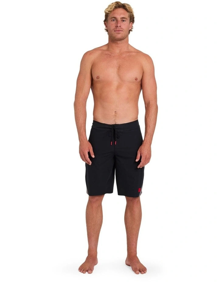 STRIKE MISSION PRO 21" BOARDSHORTS
