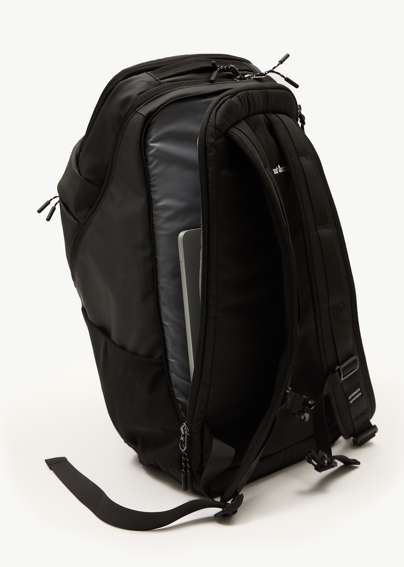 WEEKENDER 32L RECYCLED BACKPACK