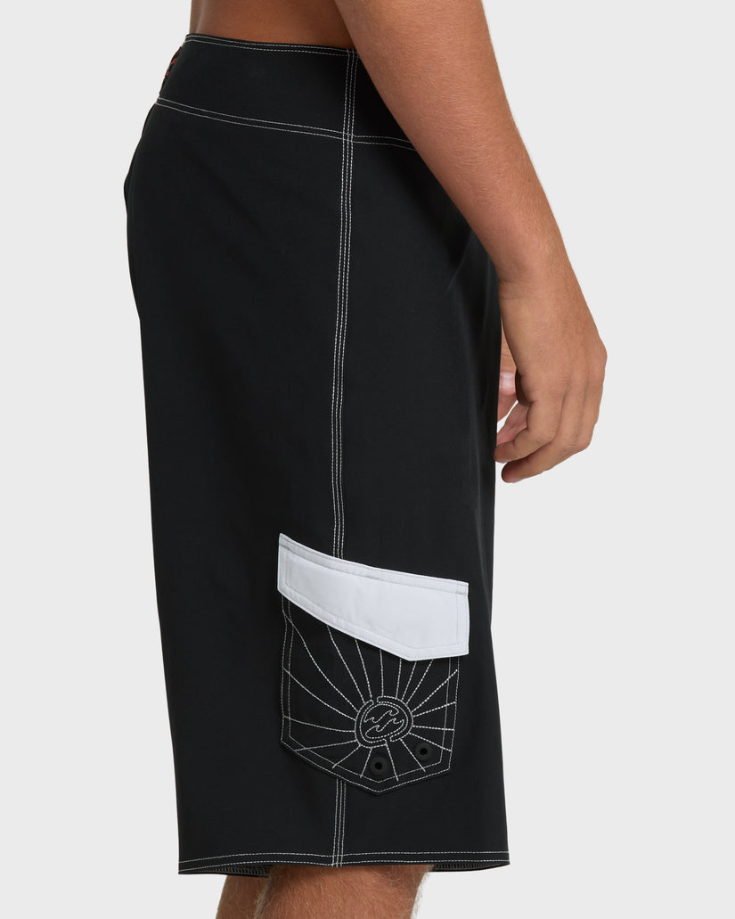 A.I. RISING SUN PRO 22" BOARDSHORTS