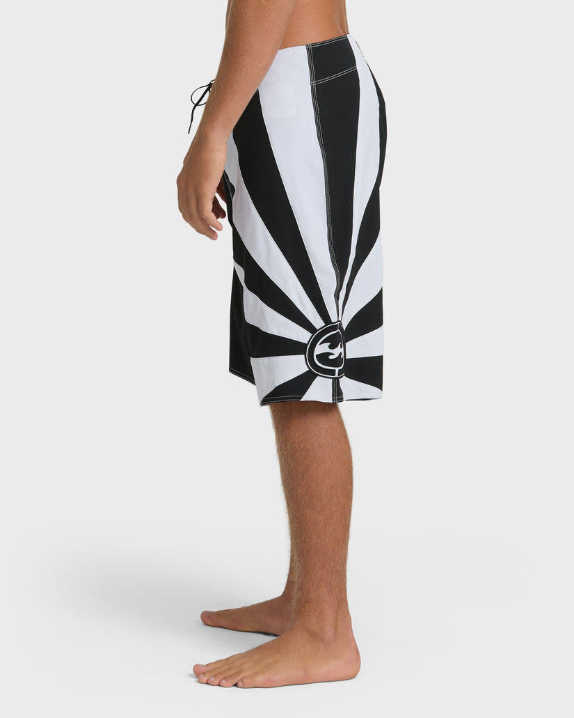 A.I. RISING SUN PRO 22" BOARDSHORTS