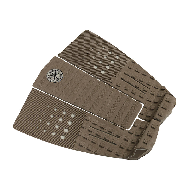 DION AGIUS IV SIGNATURE TRACTION PAD