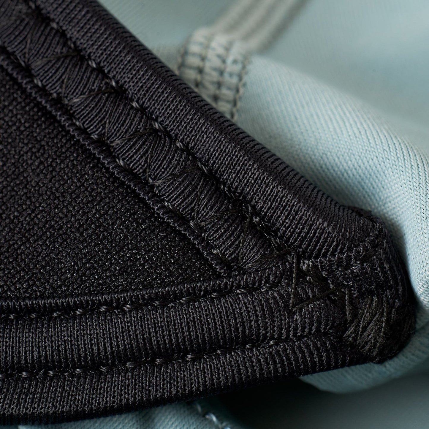 WINDSHIELD LONG SLEEVE RASHGUARD 2.0