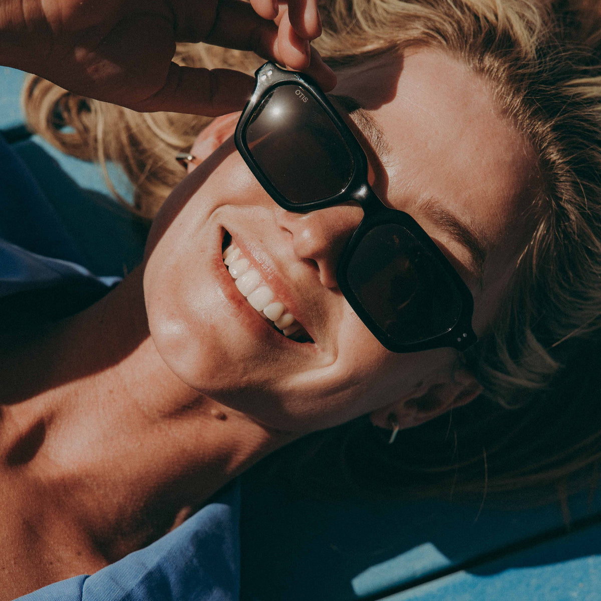 METRIC SUNGLASSES
