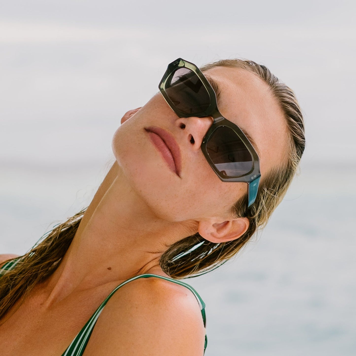 KINETIC PINE NEEDLE / HORIZON GREY POLARISED