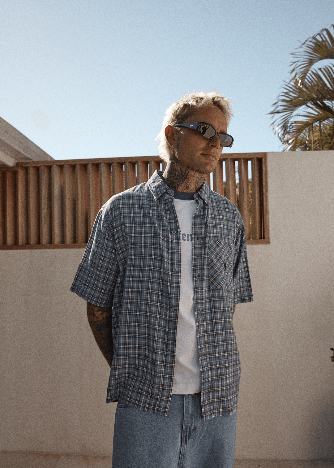 SHIPWRECK SHORT SLEEVE SHIRT