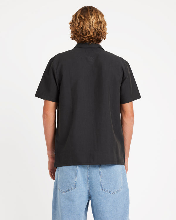 FEATURED ARTIST OZZY WOVEN SHORT SLEEVE SHIRT