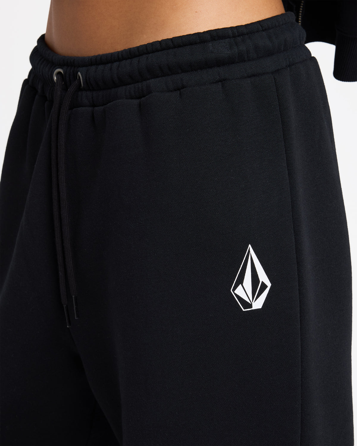 GET MORE TRACKPANTS