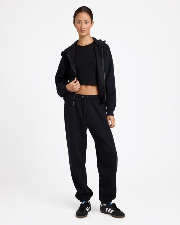 GET MORE TRACKPANTS