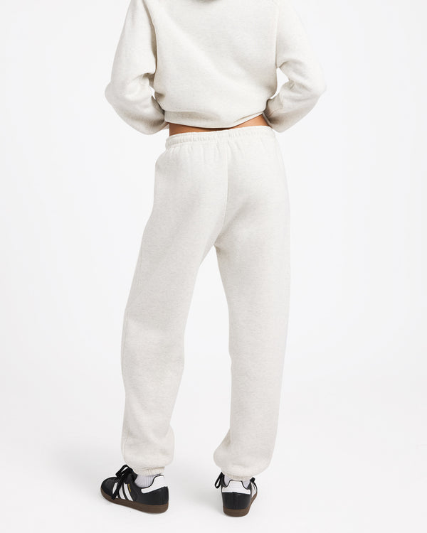 GET MORE TRACKPANTS