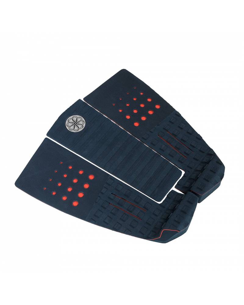 DION AGIUS IV SIGNATURE TRACTION PAD