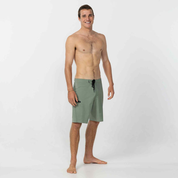 HYPERFREAK TECH SOLID 19" BOARDSHORT